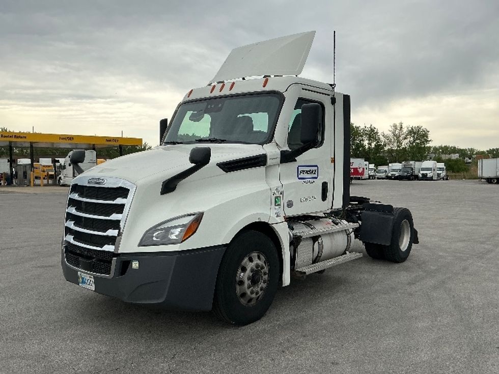 Day Cab Tractor-Heavy Duty Tractors-Freightliner-2022-T12642ST-La Porte-IN-369,943\n\t\tmiles-$ 59,750 - Image 3