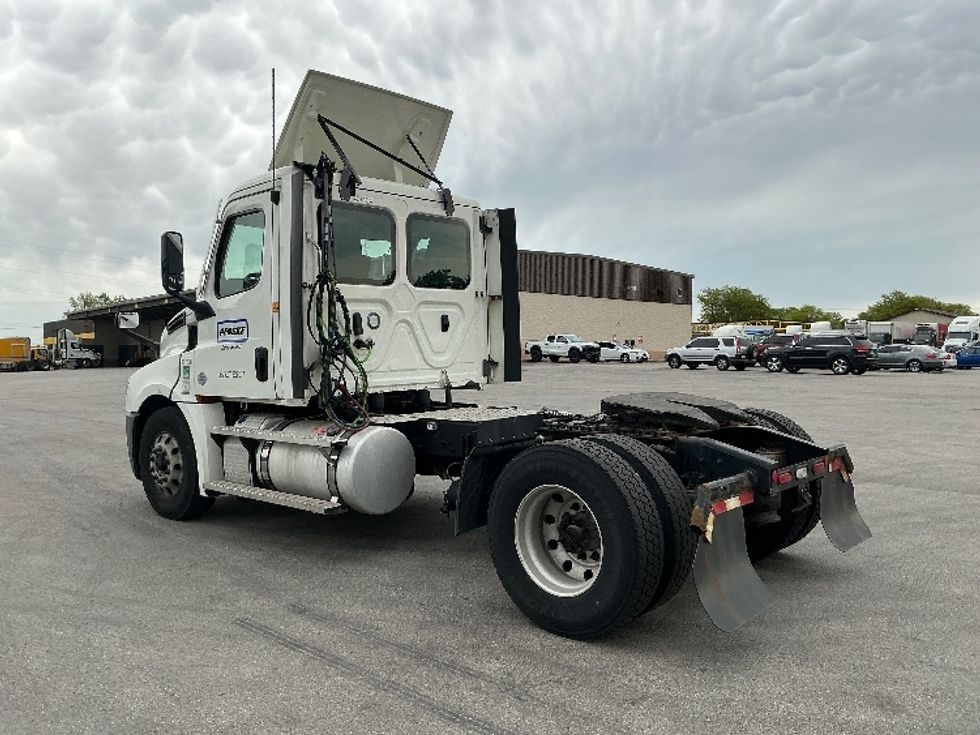 Day Cab Tractor-Heavy Duty Tractors-Freightliner-2022-T12642ST-La Porte-IN-369,943\n\t\tmiles-$ 59,750 - Image 5