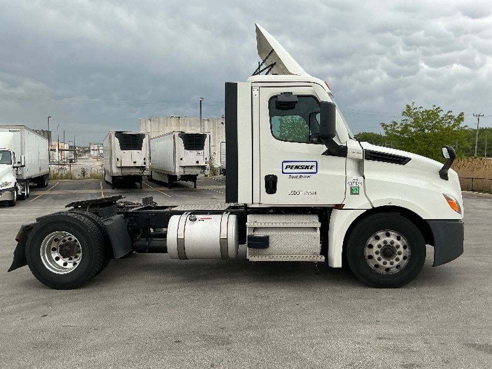 Day Cab Tractor-Heavy Duty Tractors-Freightliner-2022-T12642ST-La Porte-IN-369,943\n\t\tmiles-$ 59,750 - Image 8