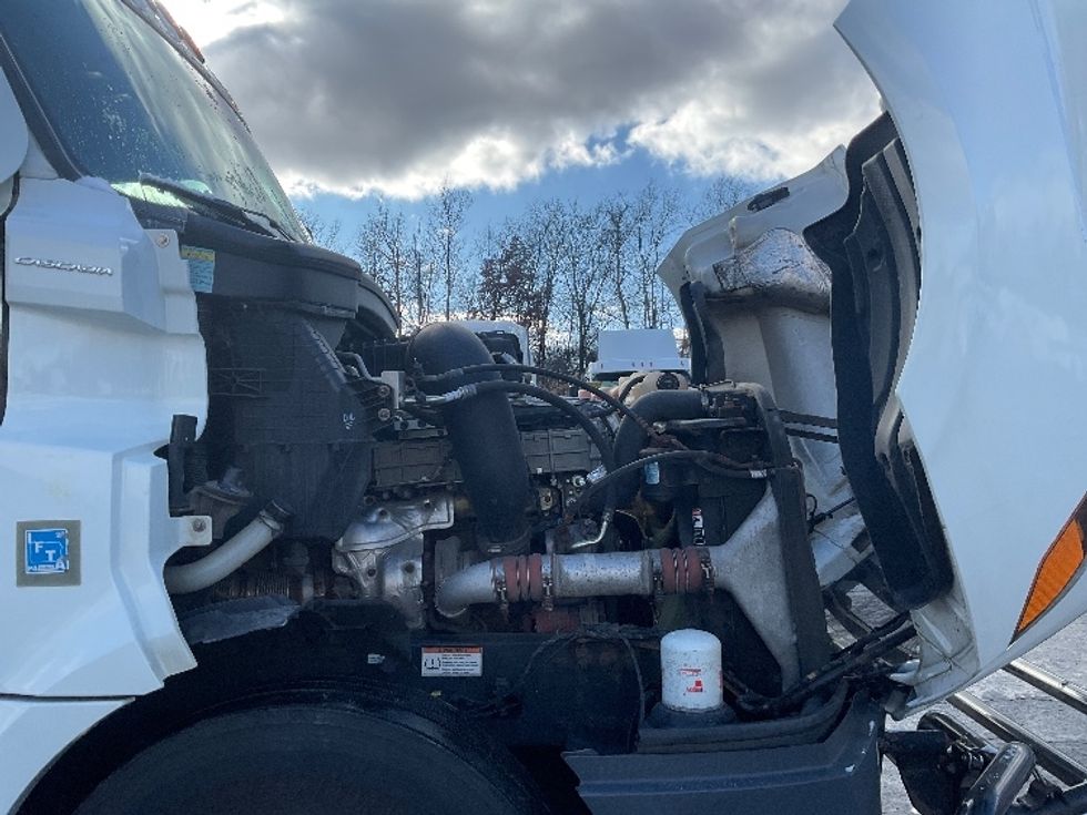 Day Cab Tractor-Heavy Duty Tractors-Freightliner-2022-T12642ST-Middlefield-OH-494,590\n\t\tmiles-$ 45,250 - Image 15