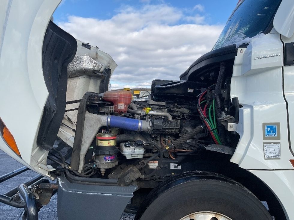 Day Cab Tractor-Heavy Duty Tractors-Freightliner-2022-T12642ST-Middlefield-OH-494,590\n\t\tmiles-$ 45,250 - Image 16