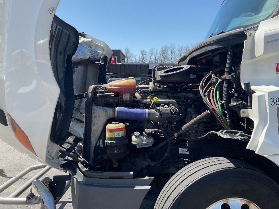 Day Cab Tractor-Heavy Duty Tractors-Freightliner-2022-T12642ST-Morgantown-WV-451,856\n\t\tmiles-$ 50,250 - Image 16