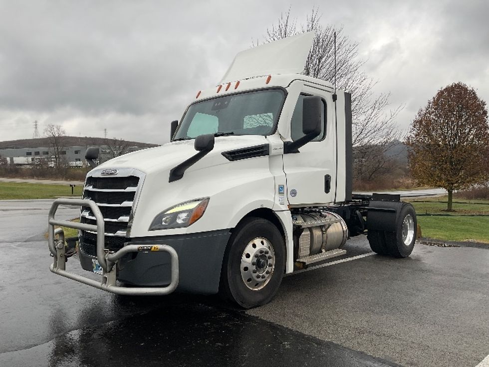 Day Cab Tractor-Heavy Duty Tractors-Freightliner-2022-T12642ST-Mount Pleasant-PA-435,281\n\t\tmiles-$ 49,000 - Image 3
