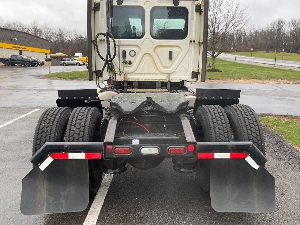 Day Cab Tractor-Heavy Duty Tractors-Freightliner-2022-T12642ST-Mount Pleasant-PA-435,281\n\t\tmiles-$ 49,000 - Image 6