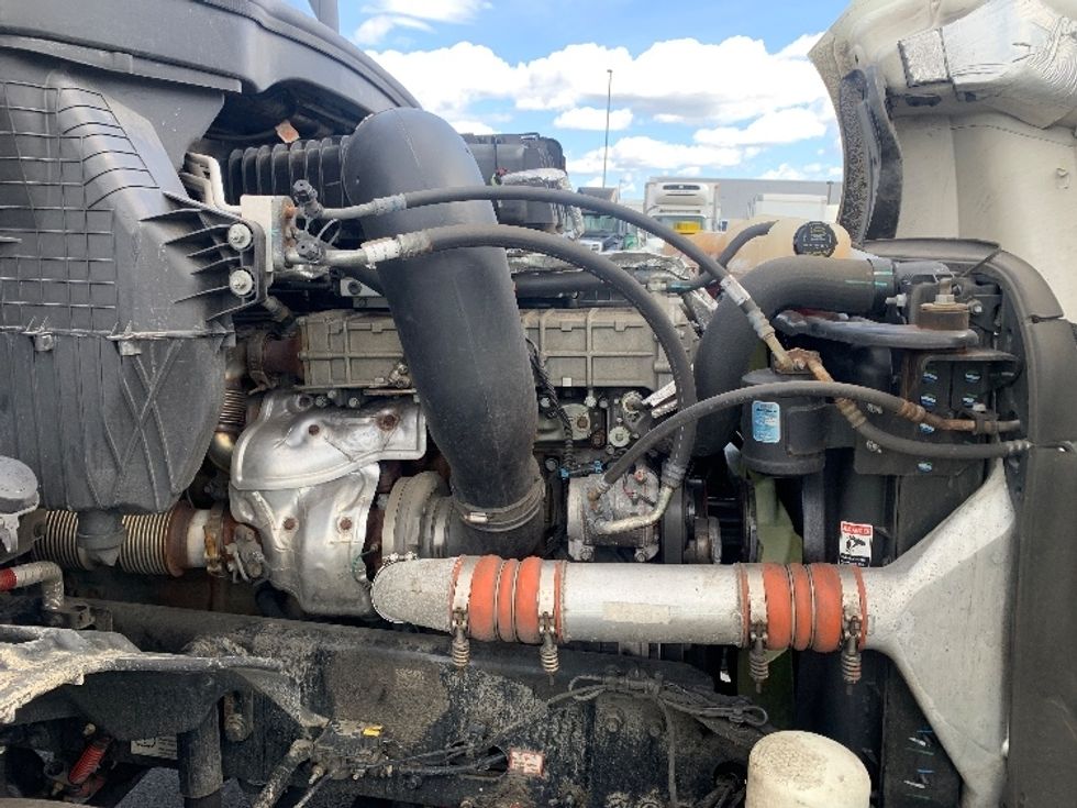 Day Cab Tractor-Heavy Duty Tractors-Freightliner-2022-T12642ST-Norton-MA-508,756\n\t\tmiles-$ 41,250 - Image 15