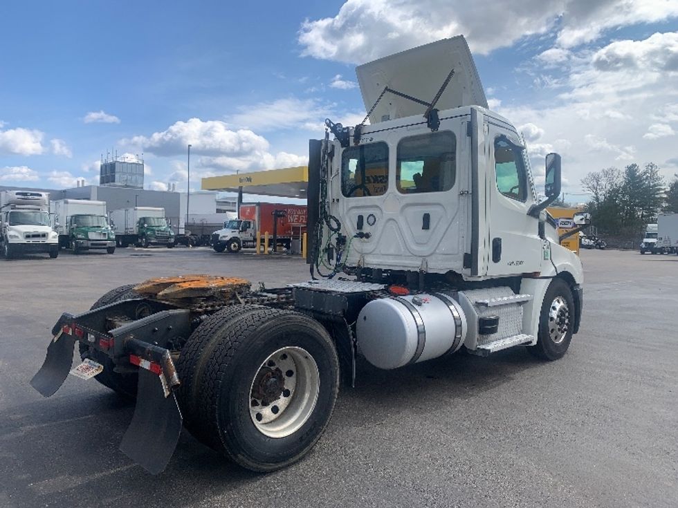 Day Cab Tractor-Heavy Duty Tractors-Freightliner-2022-T12642ST-Norton-MA-508,756\n\t\tmiles-$ 41,250 - Image 7