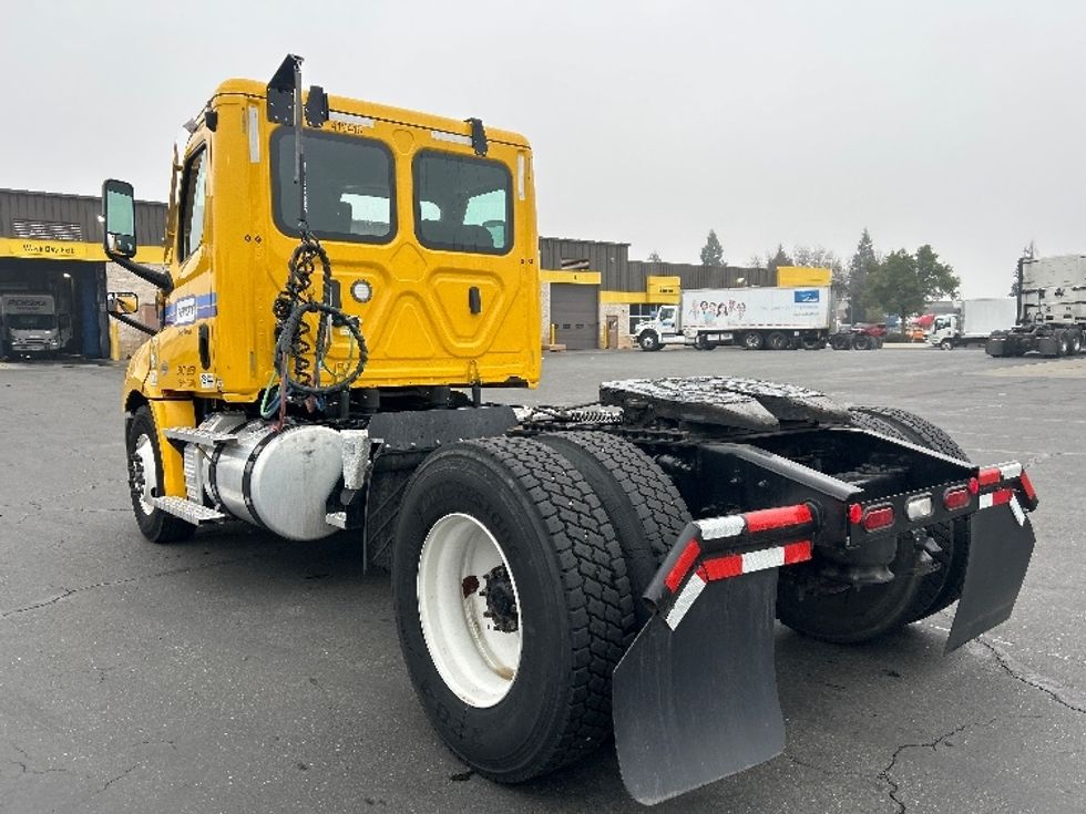Day Cab Tractor-Heavy Duty Tractors-Freightliner-2022-T12642ST-Sacramento-CA-153,000\n\t\tmiles-$ 82,000 - Image 5