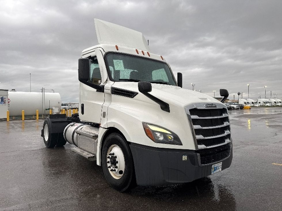 Day Cab Tractor-Heavy Duty Tractors-Freightliner-2022-T12642ST-Salt Lake City-UT-436,842\n\t\tmiles-$ 60,000 - Image 1