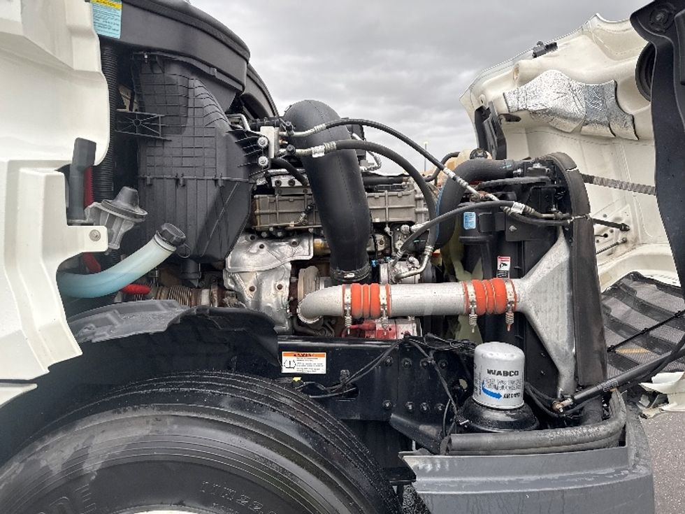 Day Cab Tractor-Heavy Duty Tractors-Freightliner-2022-T12642ST-Salt Lake City-UT-436,842\n\t\tmiles-$ 60,000 - Image 15