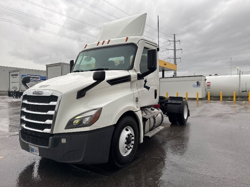 Day Cab Tractor-Heavy Duty Tractors-Freightliner-2022-T12642ST-Salt Lake City-UT-436,842\n\t\tmiles-$ 60,000 - Image 3