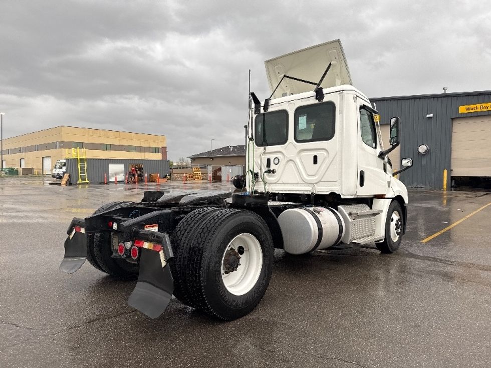 Day Cab Tractor-Heavy Duty Tractors-Freightliner-2022-T12642ST-Salt Lake City-UT-436,842\n\t\tmiles-$ 60,000 - Image 7