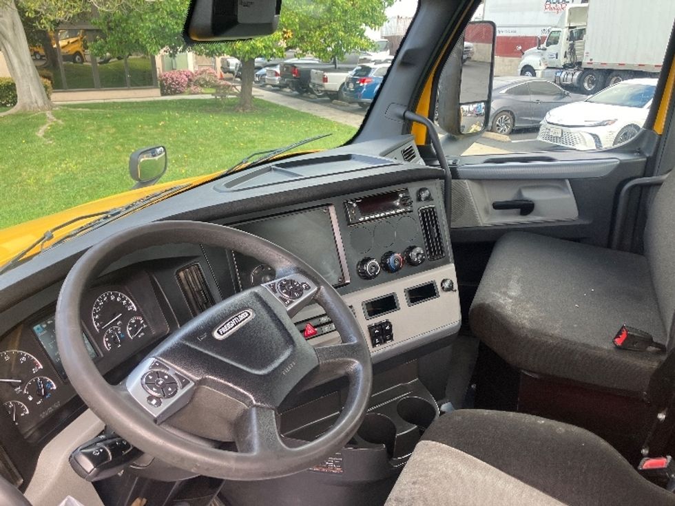 Day Cab Tractor-Heavy Duty Tractors-Freightliner-2022-T12642ST-San Diego-CA-344,405\n\t\tmiles-$ 75,250 - Image 10