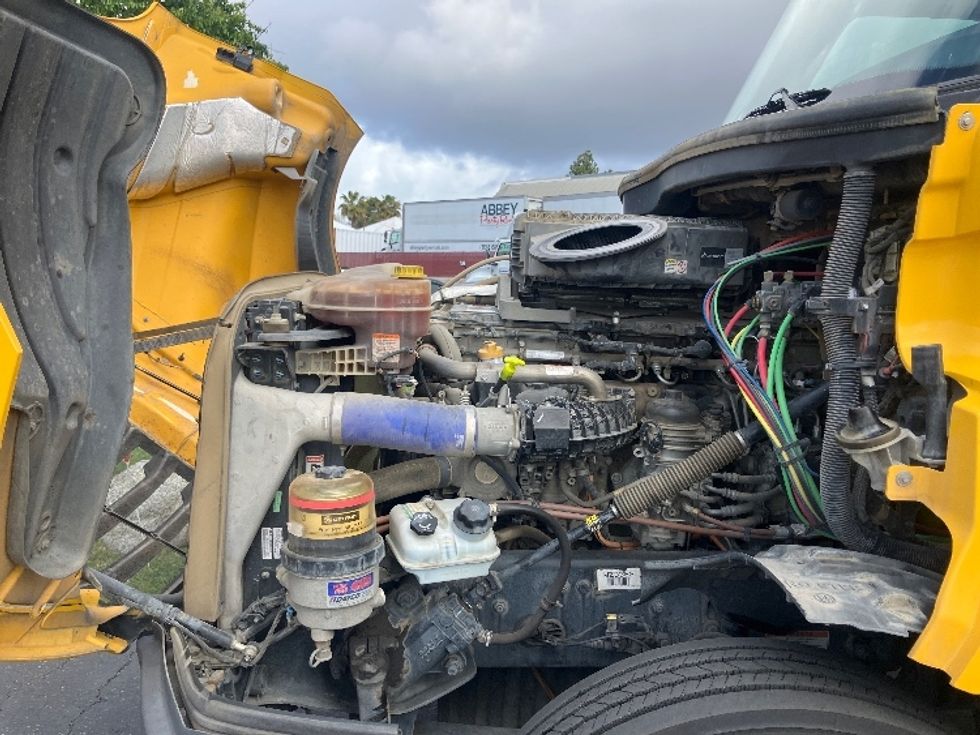 Day Cab Tractor-Heavy Duty Tractors-Freightliner-2022-T12642ST-San Diego-CA-344,405\n\t\tmiles-$ 75,250 - Image 16