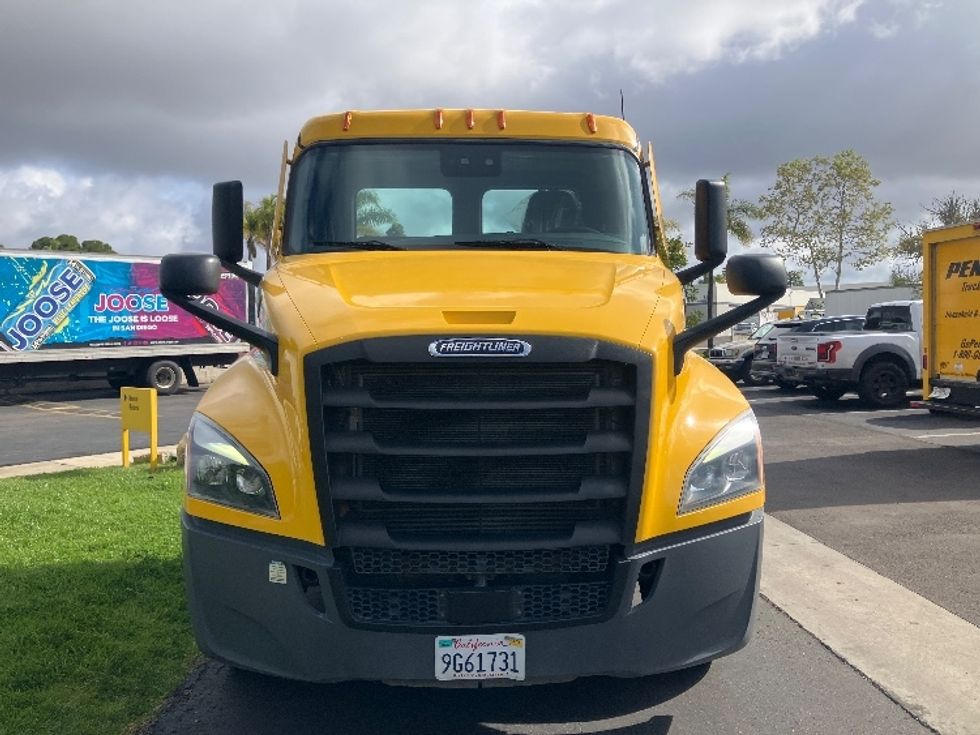 Day Cab Tractor-Heavy Duty Tractors-Freightliner-2022-T12642ST-San Diego-CA-344,405\n\t\tmiles-$ 75,250 - Image 2