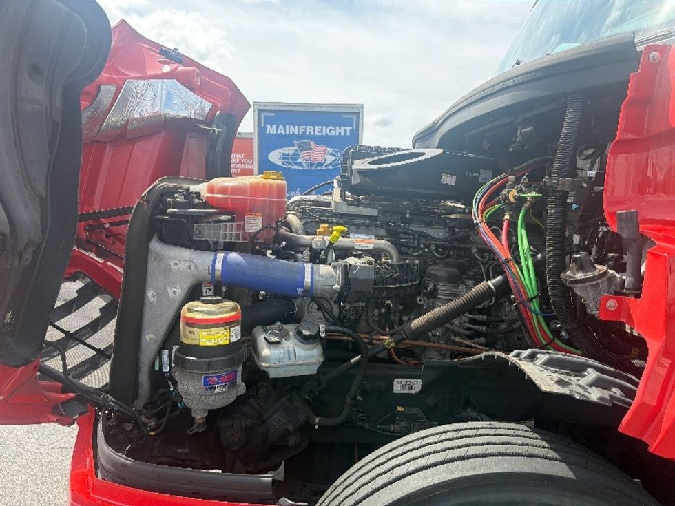 Day Cab Tractor-Heavy Duty Tractors-Freightliner-2022-T12642ST-Springfield-MA-111,664\n\t\tmiles-$ 62,750 - Image 16