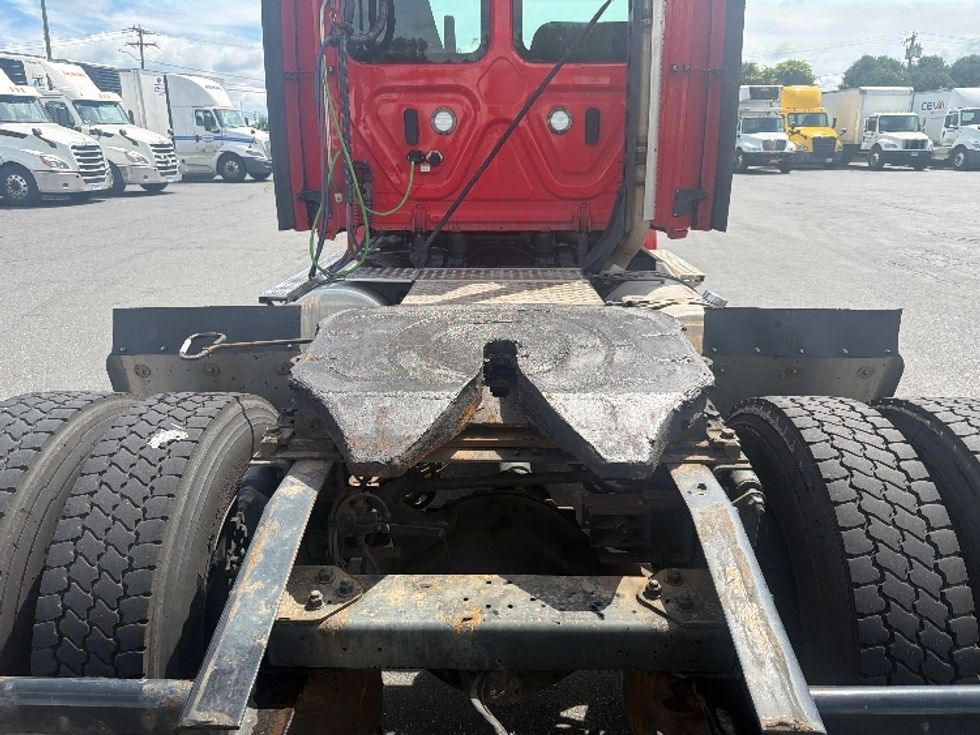Day Cab Tractor-Heavy Duty Tractors-Freightliner-2022-T12642ST-Springfield-MA-111,664\n\t\tmiles-$ 62,750 - Image 6