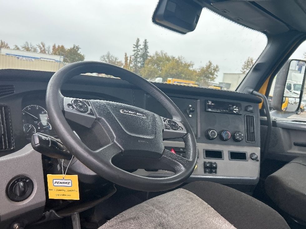 Day Cab Tractor-Heavy Duty Tractors-Freightliner-2022-T12642ST-Stockton-CA-203,284\n\t\tmiles-$ 68,250 - Image 10