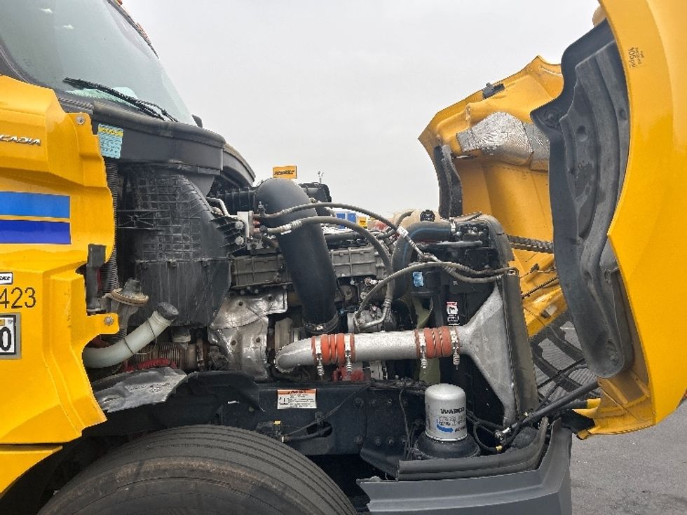 Day Cab Tractor-Heavy Duty Tractors-Freightliner-2022-T12642ST-Stockton-CA-203,284\n\t\tmiles-$ 68,250 - Image 15