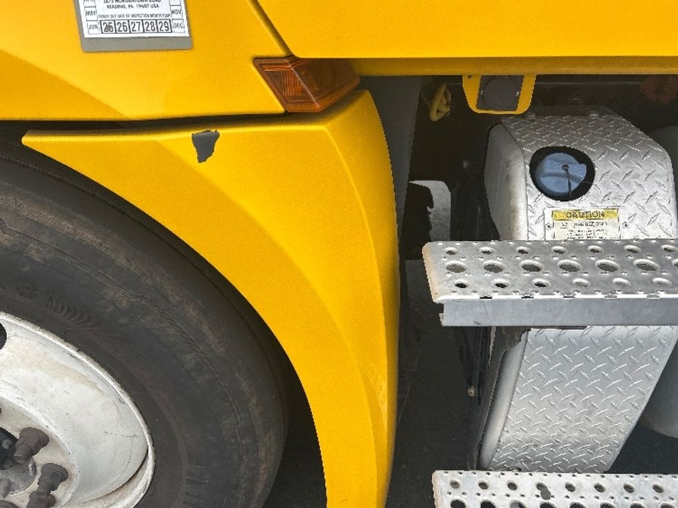 Day Cab Tractor-Heavy Duty Tractors-Freightliner-2022-T12642ST-Stockton-CA-203,284\n\t\tmiles-$ 68,250 - Image 18