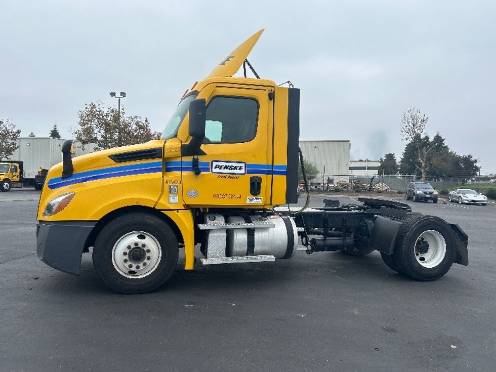 Day Cab Tractor-Heavy Duty Tractors-Freightliner-2022-T12642ST-Stockton-CA-203,284\n\t\tmiles-$ 68,250 - Image 4