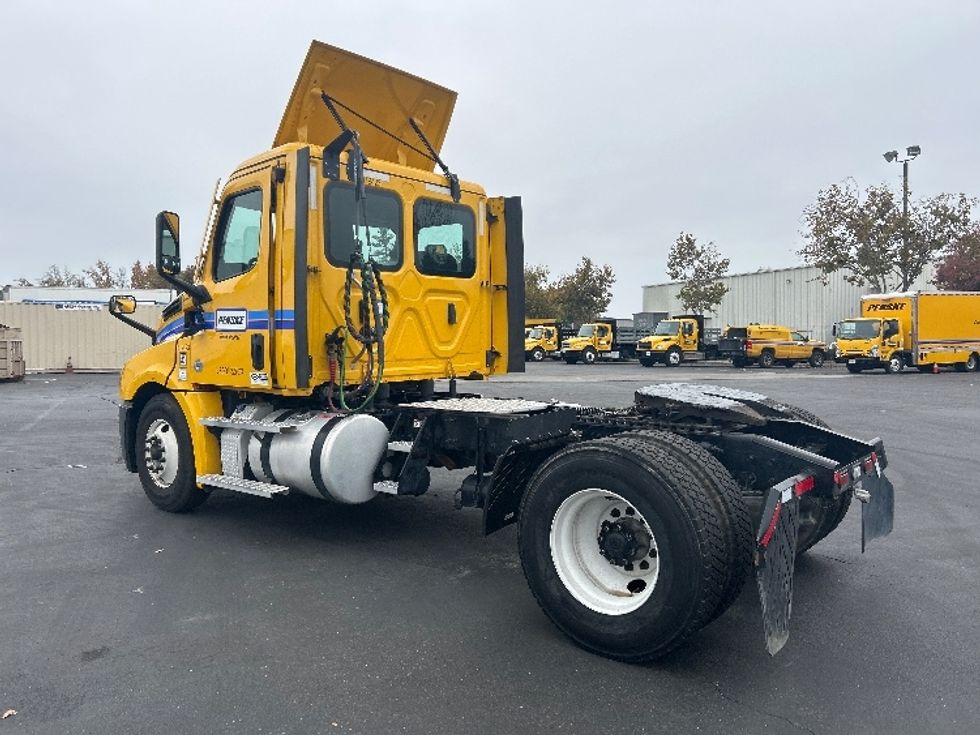 Day Cab Tractor-Heavy Duty Tractors-Freightliner-2022-T12642ST-Stockton-CA-203,284\n\t\tmiles-$ 68,250 - Image 5