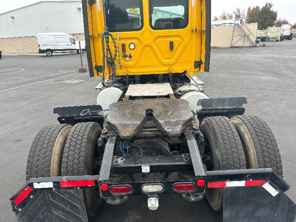 Day Cab Tractor-Heavy Duty Tractors-Freightliner-2022-T12642ST-Stockton-CA-203,284\n\t\tmiles-$ 68,250 - Image 6