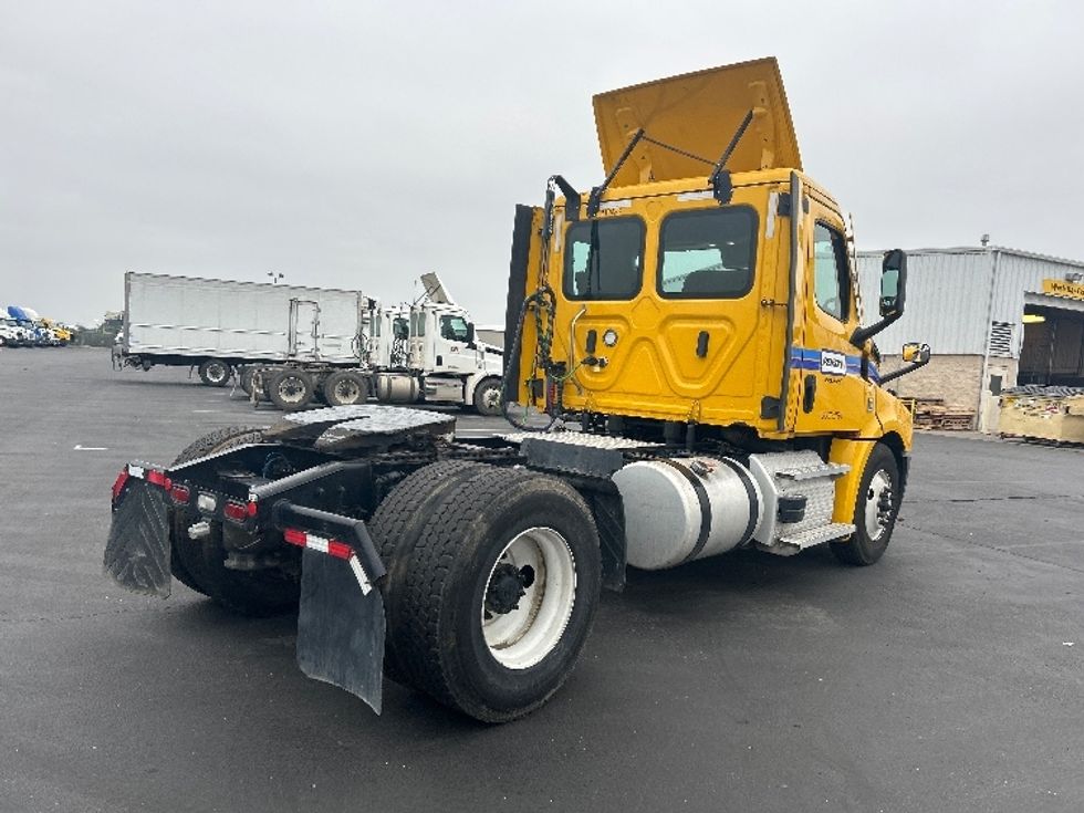 Day Cab Tractor-Heavy Duty Tractors-Freightliner-2022-T12642ST-Stockton-CA-203,284\n\t\tmiles-$ 68,250 - Image 7