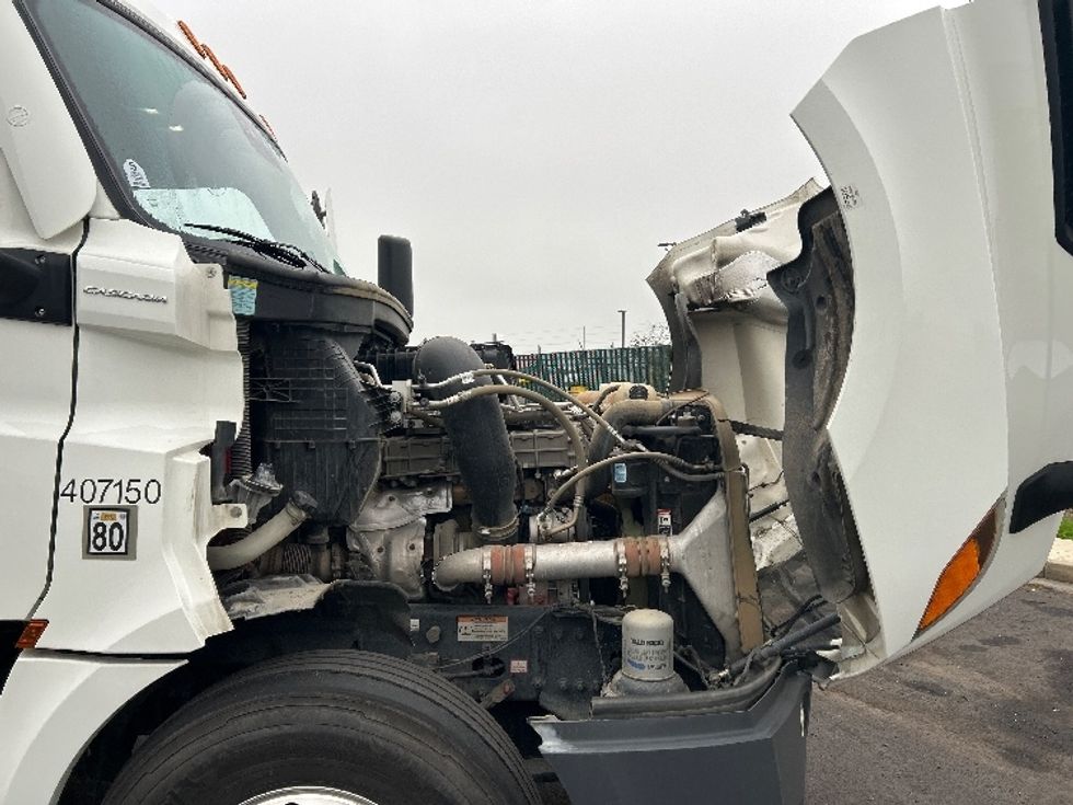 Day Cab Tractor-Heavy Duty Tractors-Freightliner-2022-T12642ST-Stockton-CA-413,328\n\t\tmiles-$ 58,500 - Image 15