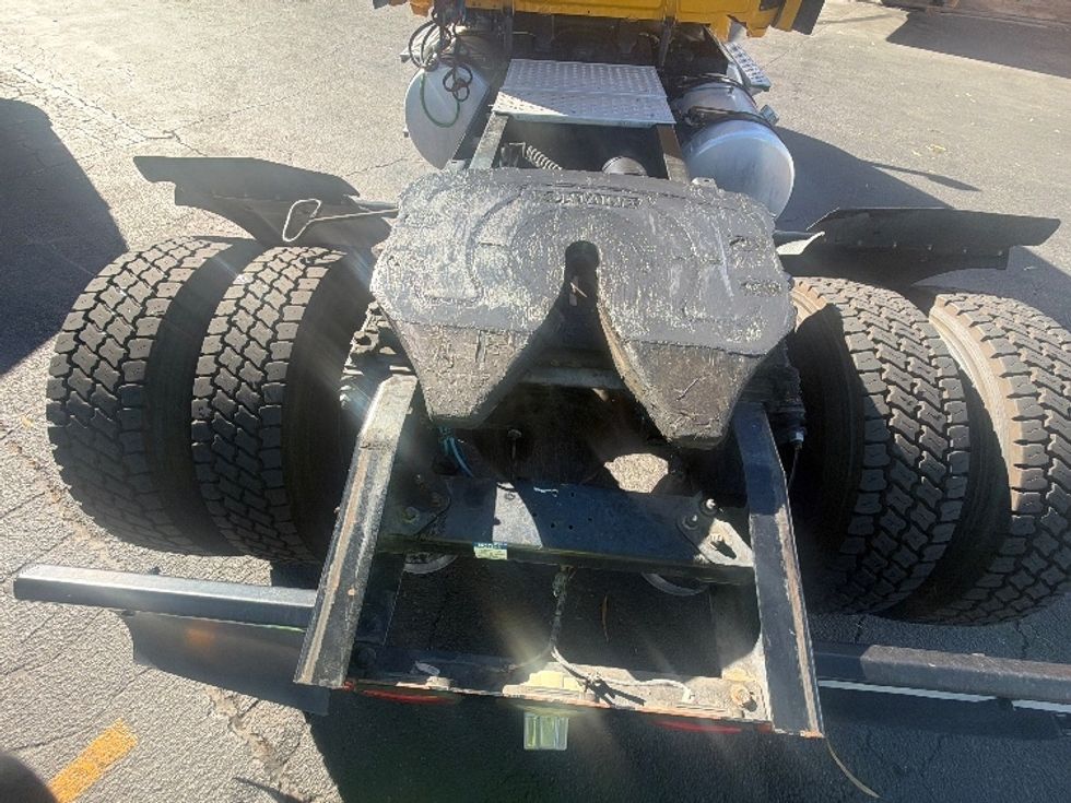Day Cab Tractor-Heavy Duty Tractors-Freightliner-2022-T12642ST-Torrance-CA-197,081\n\t\tmiles-$ 68,000 - Image 6