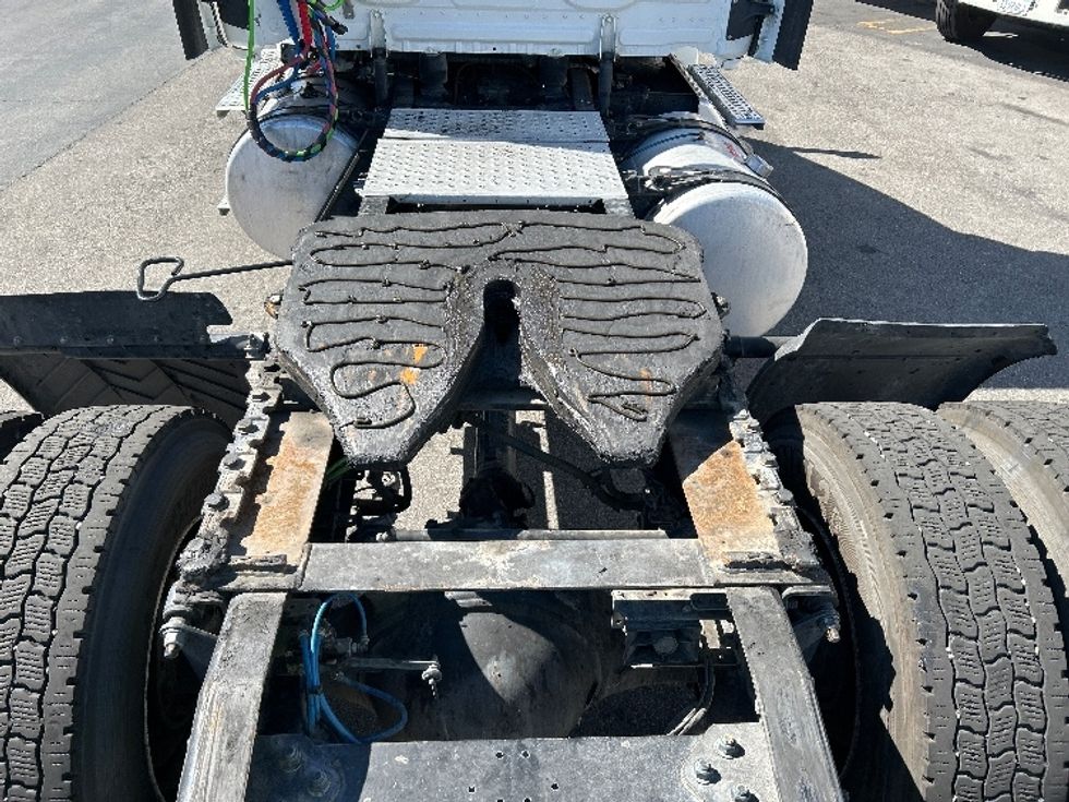 Day Cab Tractor-Heavy Duty Tractors-Freightliner-2022-T12642ST-Torrance-CA-258,920\n\t\tmiles-$ 66,250 - Image 6