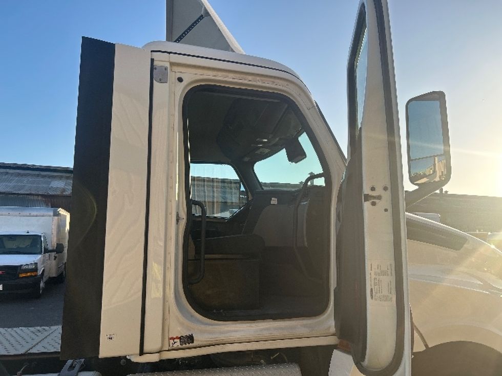 Day Cab Tractor-Heavy Duty Tractors-Freightliner-2022-T12642ST-Torrance-CA-278,751\n\t\tmiles-$ 66,000 - Image 12