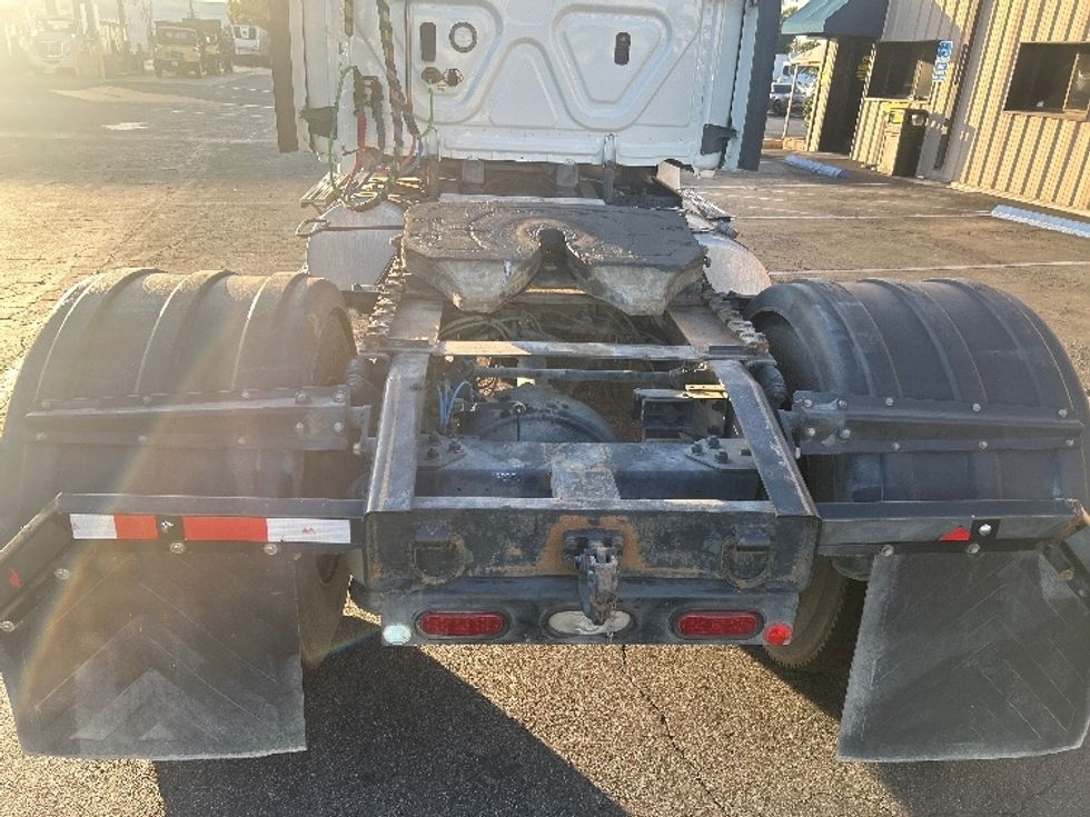 Day Cab Tractor-Heavy Duty Tractors-Freightliner-2022-T12642ST-Torrance-CA-278,751\n\t\tmiles-$ 66,000 - Image 6