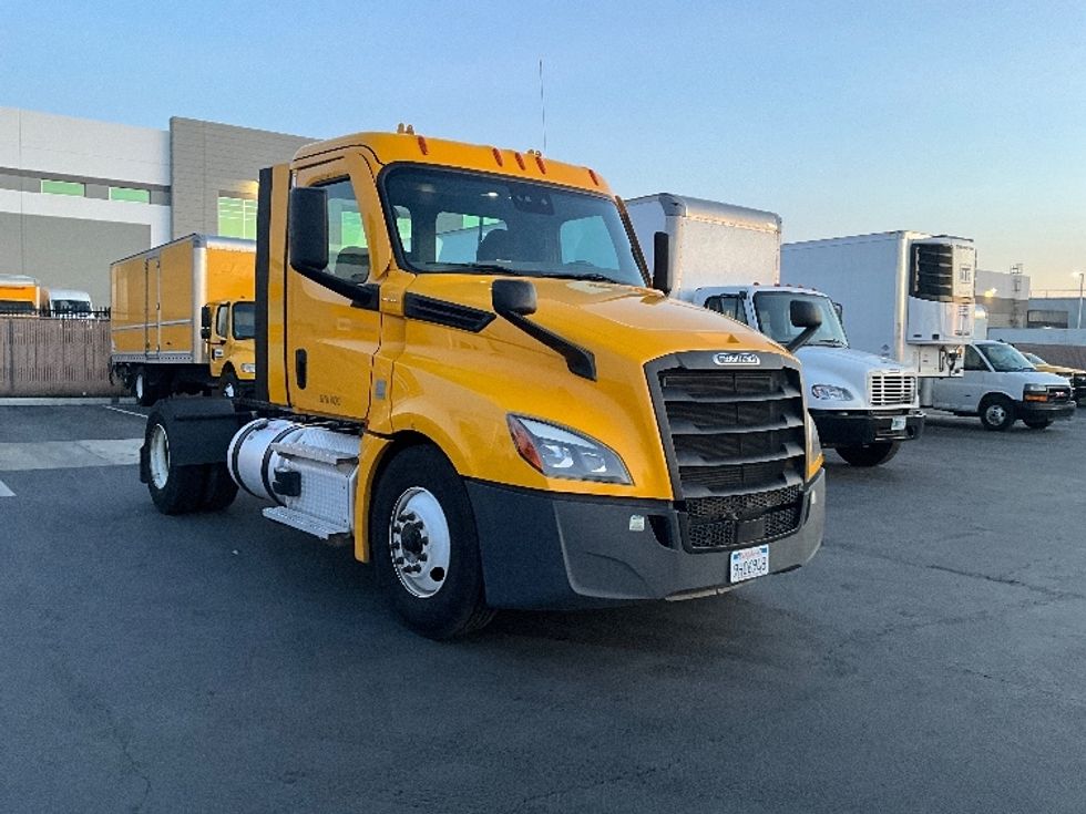 Day Cab Tractor-Heavy Duty Tractors-Freightliner-2022-T12642ST-Vernon-CA-341,889\n\t\tmiles-$ 75,500 - Image 1