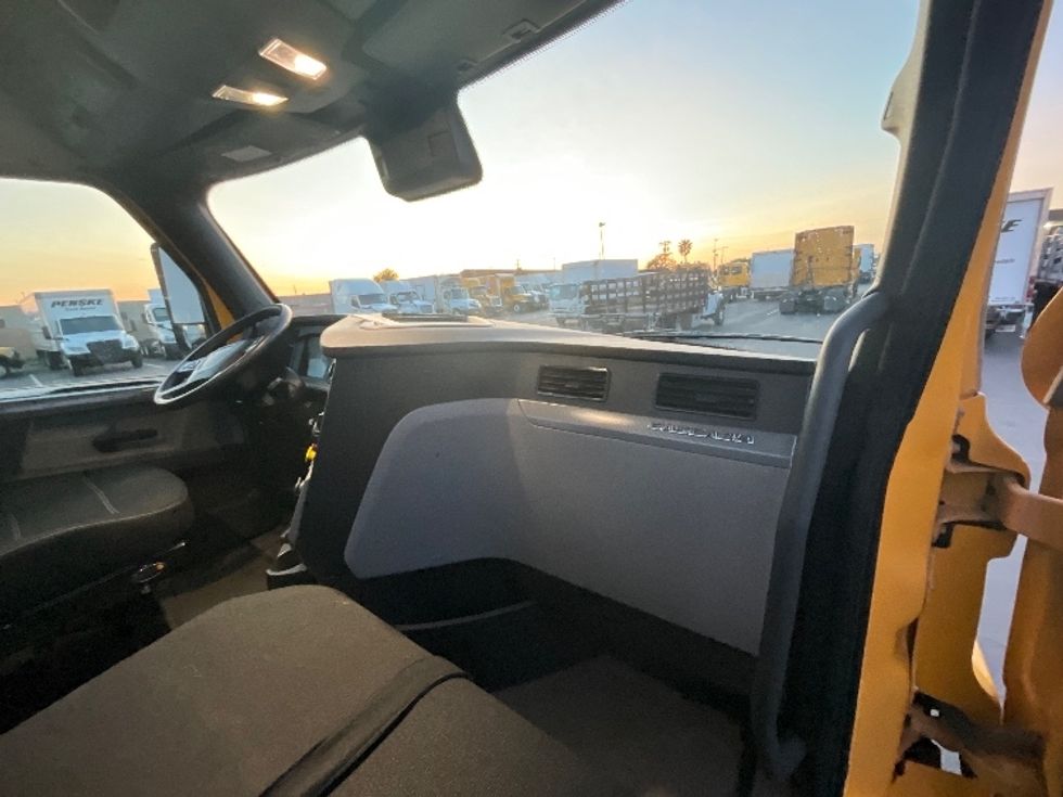 Day Cab Tractor-Heavy Duty Tractors-Freightliner-2022-T12642ST-Vernon-CA-341,889\n\t\tmiles-$ 75,500 - Image 13