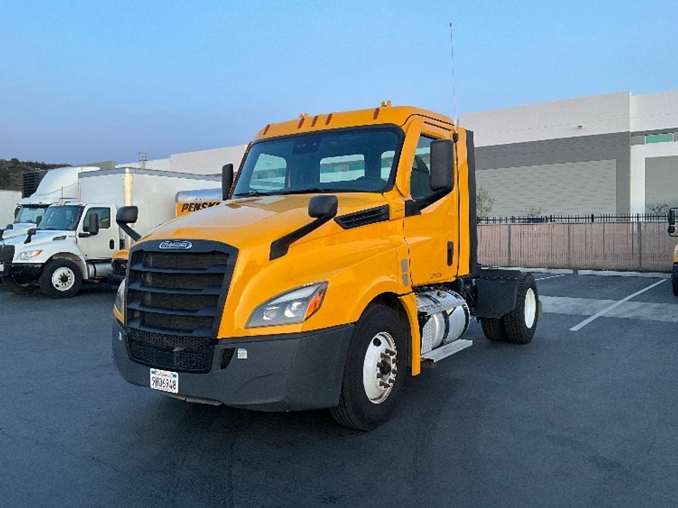 Day Cab Tractor-Heavy Duty Tractors-Freightliner-2022-T12642ST-Vernon-CA-341,889\n\t\tmiles-$ 75,500 - Image 3