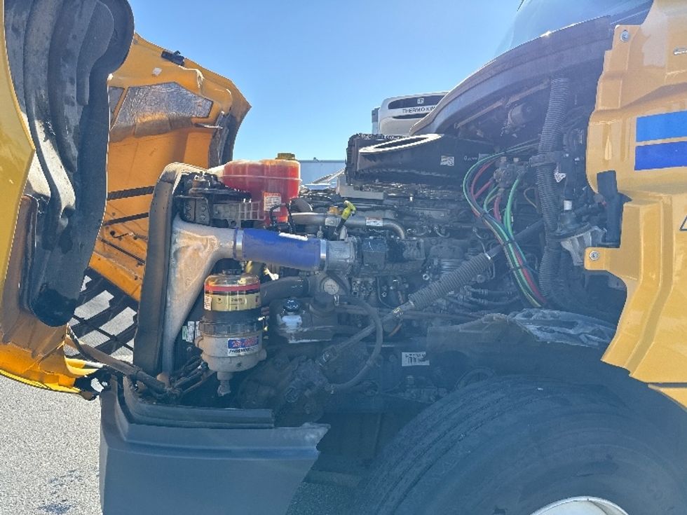 Day Cab Tractor-Heavy Duty Tractors-Freightliner-2022-T12642ST-West Sacramento-CA-188,645\n\t\tmiles-$ 69,000 - Image 16