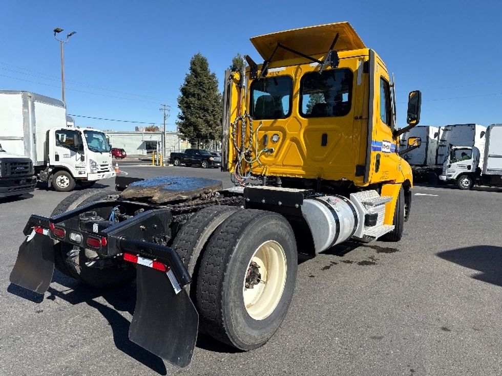 Day Cab Tractor-Heavy Duty Tractors-Freightliner-2022-T12642ST-West Sacramento-CA-188,645\n\t\tmiles-$ 69,000 - Image 7