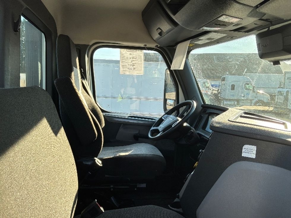 Day Cab Tractor-Heavy Duty Tractors-Freightliner-2022-T12642ST-West Sacramento-CA-193,933\n\t\tmiles-$ 72,500 - Image 14