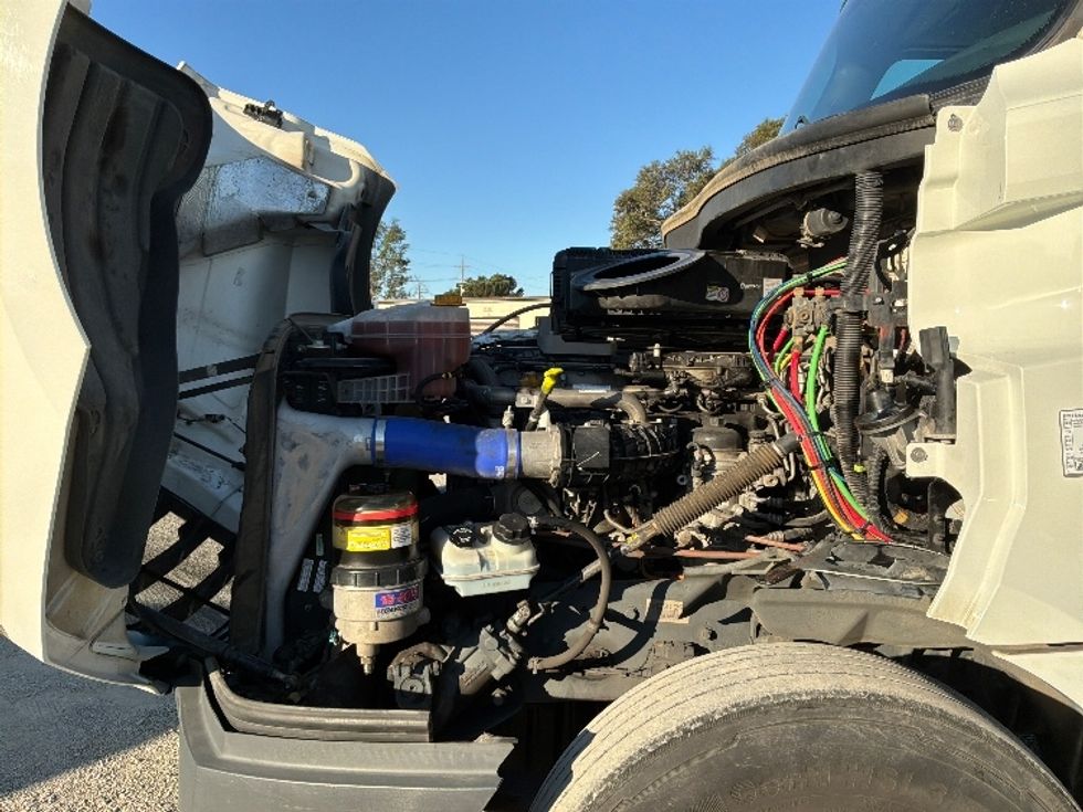 Day Cab Tractor-Heavy Duty Tractors-Freightliner-2022-T12642ST-West Sacramento-CA-193,933\n\t\tmiles-$ 72,500 - Image 16