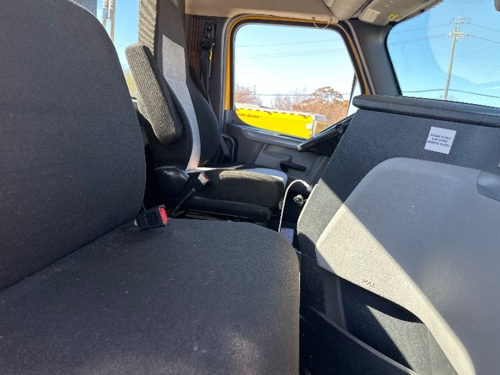 Day Cab Tractor-Heavy Duty Tractors-Freightliner-2022-T12642ST-West Sacramento-CA-250,955\n\t\tmiles-$ 65,250 - Image 14