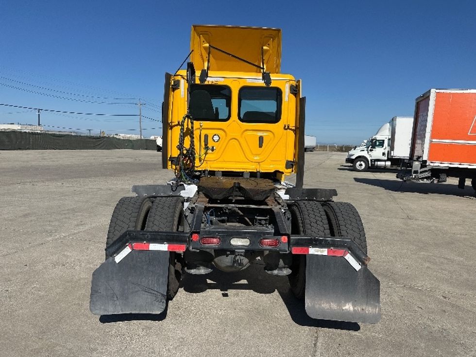 Day Cab Tractor-Heavy Duty Tractors-Freightliner-2022-T12642ST-West Sacramento-CA-250,955\n\t\tmiles-$ 65,250 - Image 6