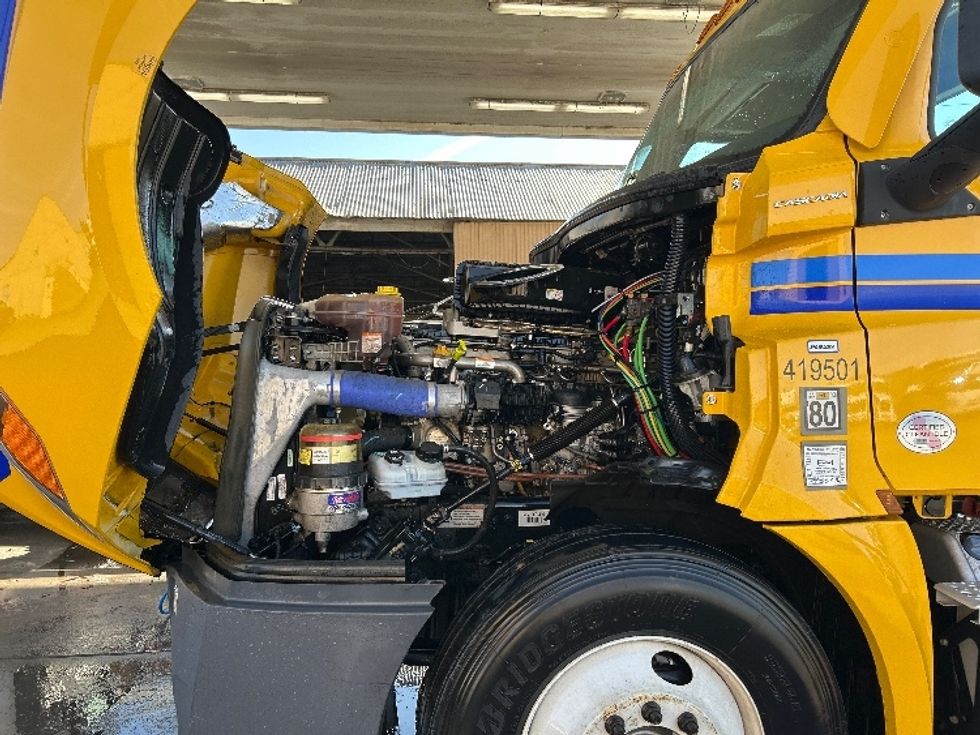 Day Cab Tractor-Heavy Duty Tractors-Freightliner-2022-T12642ST-West Sacramento-CA-274,393\n\t\tmiles-$ 64,250 - Image 16