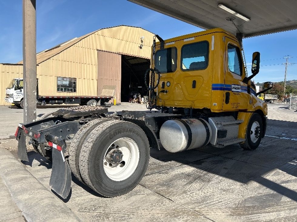 Day Cab Tractor-Heavy Duty Tractors-Freightliner-2022-T12642ST-West Sacramento-CA-274,393\n\t\tmiles-$ 64,250 - Image 7