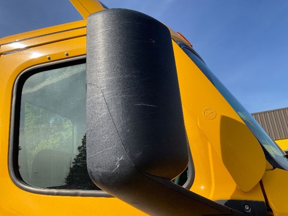 Day Cab Tractor-Heavy Duty Tractors-Freightliner-2022-T12642ST-West Sacramento-CA-277,404\n\t\tmiles-$ 81,750 - Image 20