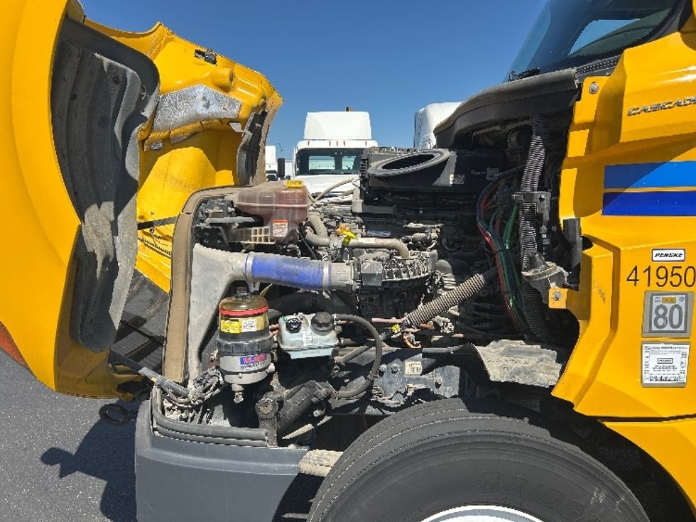 Day Cab Tractor-Heavy Duty Tractors-Freightliner-2022-T12642ST-West Sacramento-CA-310,193\n\t\tmiles-$ 66,500 - Image 16
