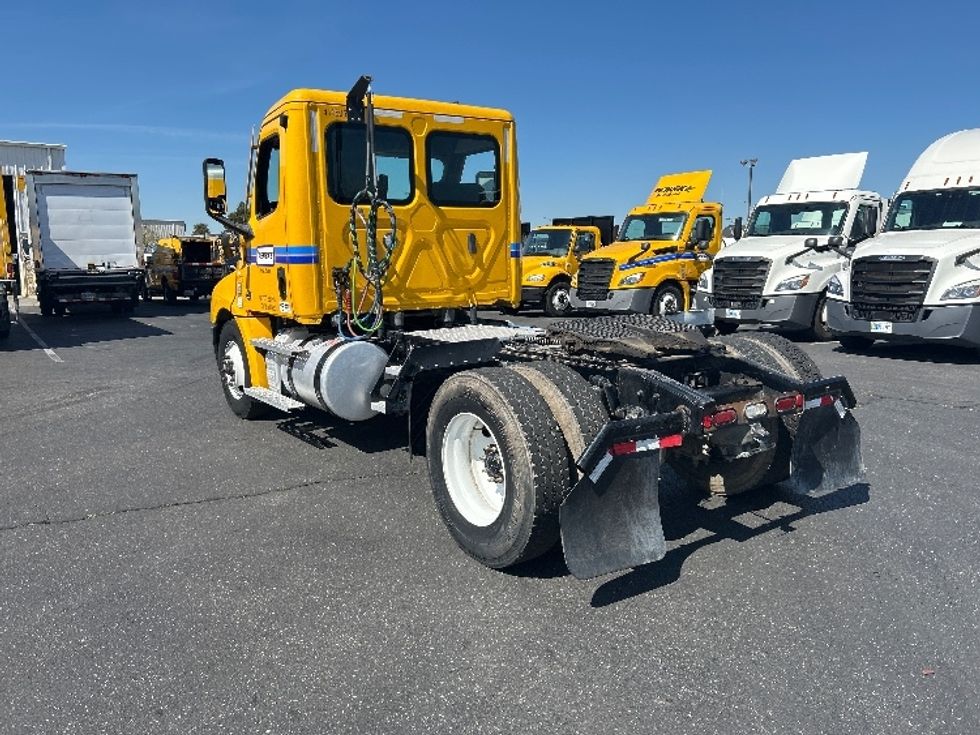 Day Cab Tractor-Heavy Duty Tractors-Freightliner-2022-T12642ST-West Sacramento-CA-310,193\n\t\tmiles-$ 66,500 - Image 5