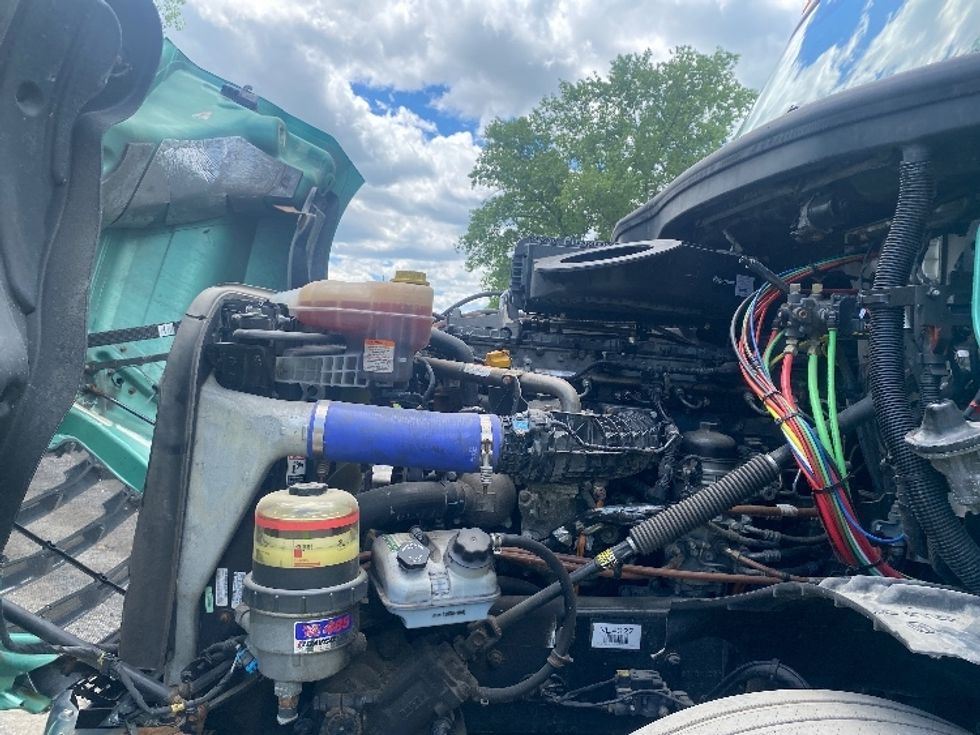 Day Cab Tractor-Heavy Duty Tractors-Freightliner-2022-T12664ST-Albany-NY-495,963\n\t\tmiles-$ 59,250 - Image 16