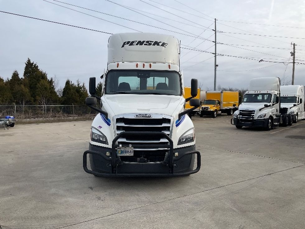 Day Cab Tractor-Heavy Duty Tractors-Freightliner-2022-T12664ST-Bowling Green-KY-407,783\n\t\tmiles-$ 63,250 - Image 2