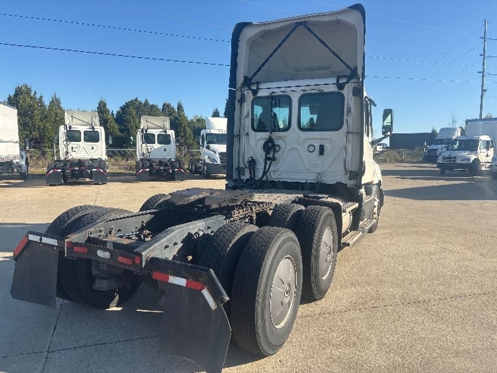 Day Cab Tractor-Heavy Duty Tractors-Freightliner-2022-T12664ST-Bowling Green-KY-598,609\n\t\tmiles-$ 38,500 - Image 7