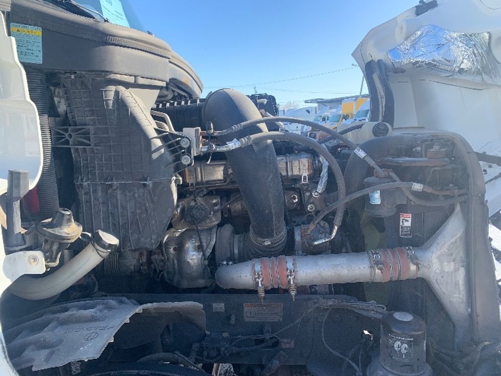 Day Cab Tractor-Heavy Duty Tractors-Freightliner-2022-T12664ST-Bowling Green-KY-614,266\n\t\tmiles-$ 34,250 - Image 15